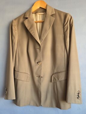KITON LIGHT WOOL LIGHT KHAKI TAN BLAZER, TAILORED FIT  IT 45 SMALL